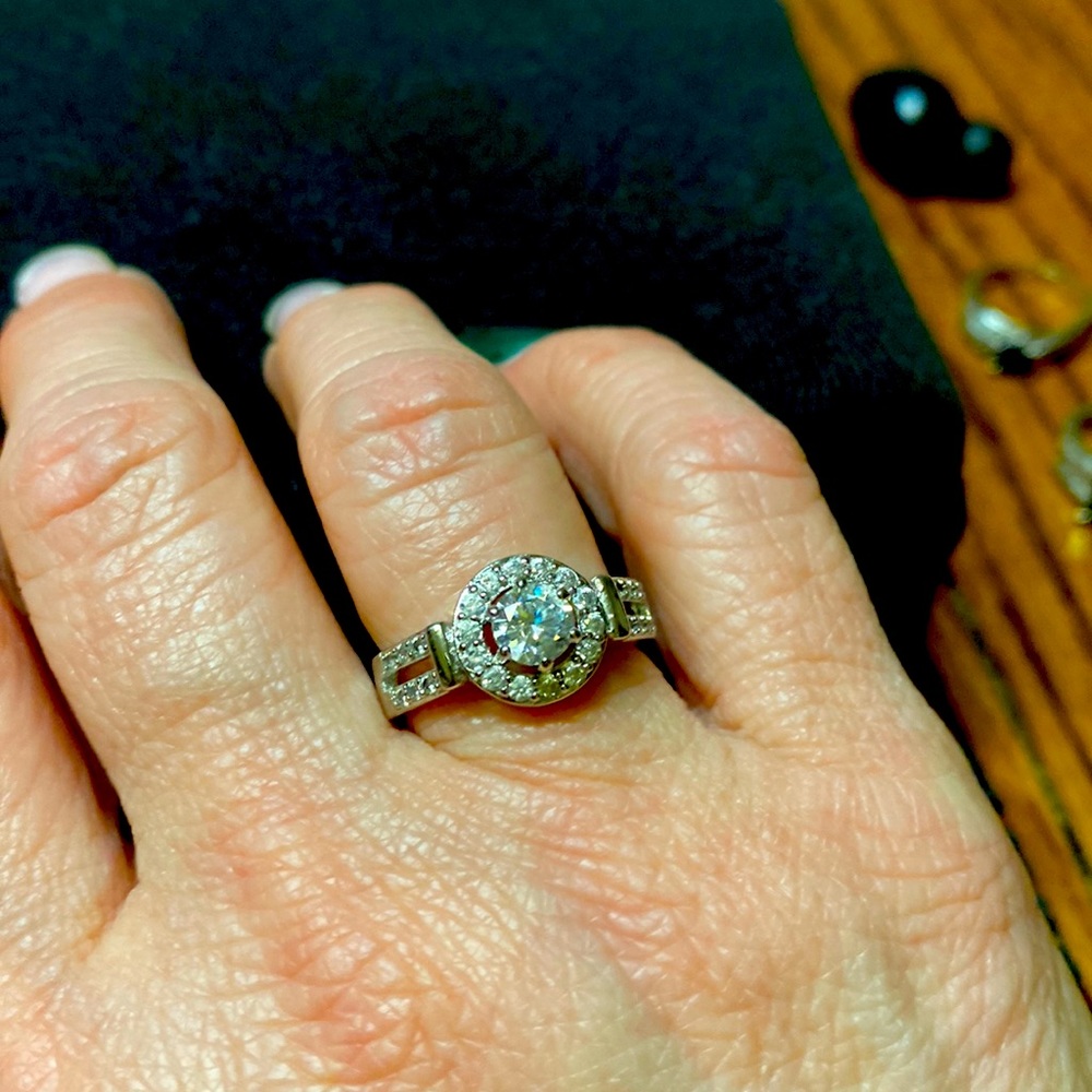 Costume jewelry ring